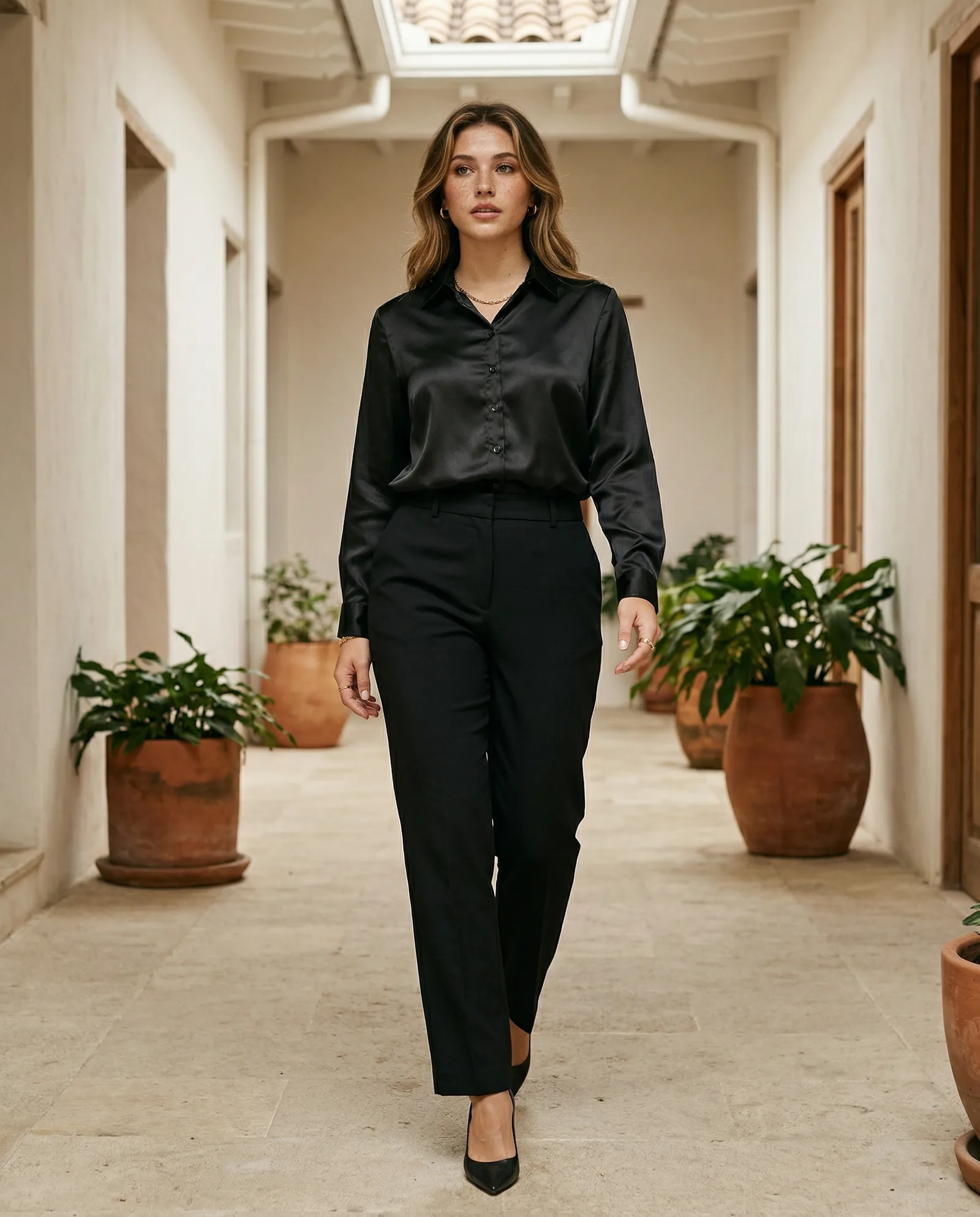 Vista principal de Blusa Clasica Satin de YACADI.
