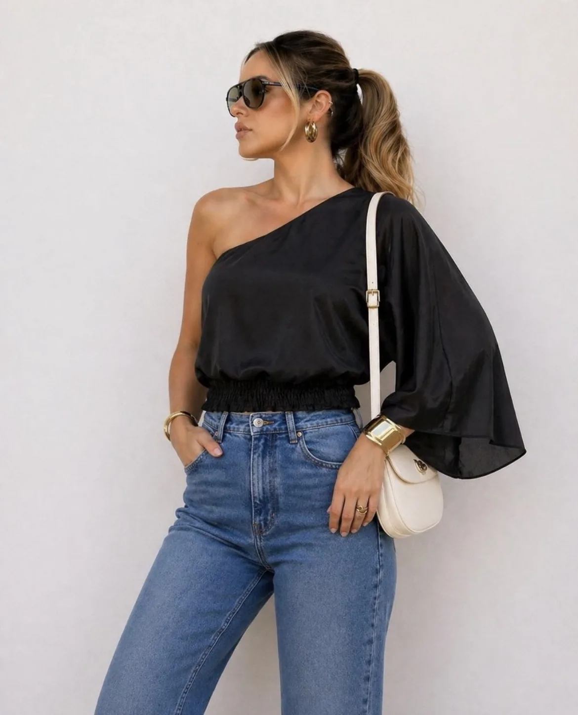 Detalle de Blusa Picapiedra Satin de YACADI.