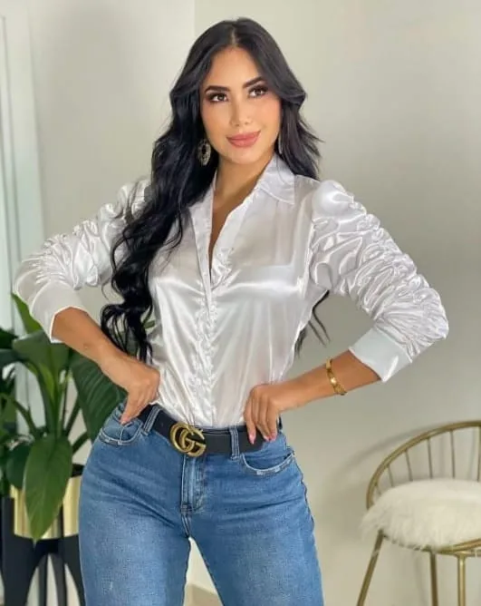 Vista principal de Blusa Renata de YACADI.