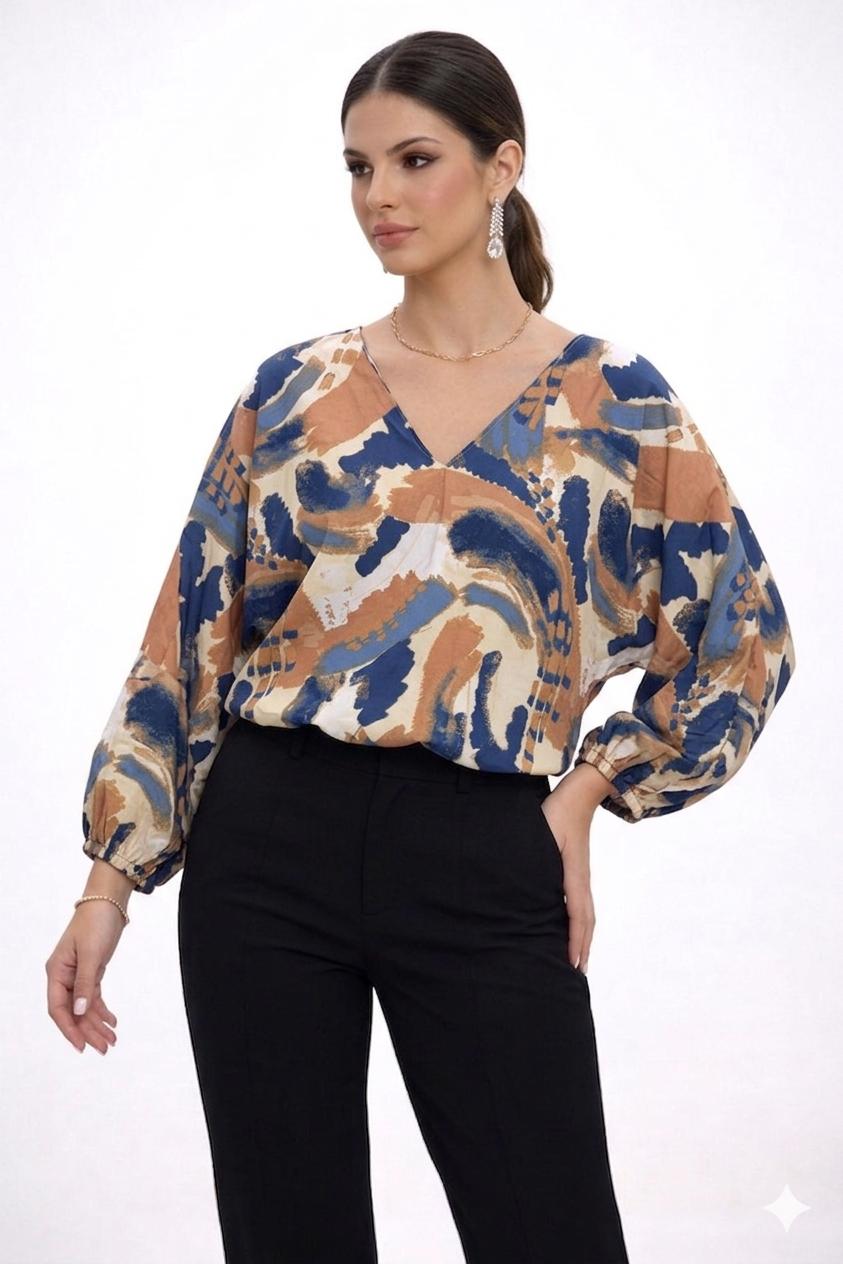 Vista adicional de Blusa Salome Estampada de YACADI.