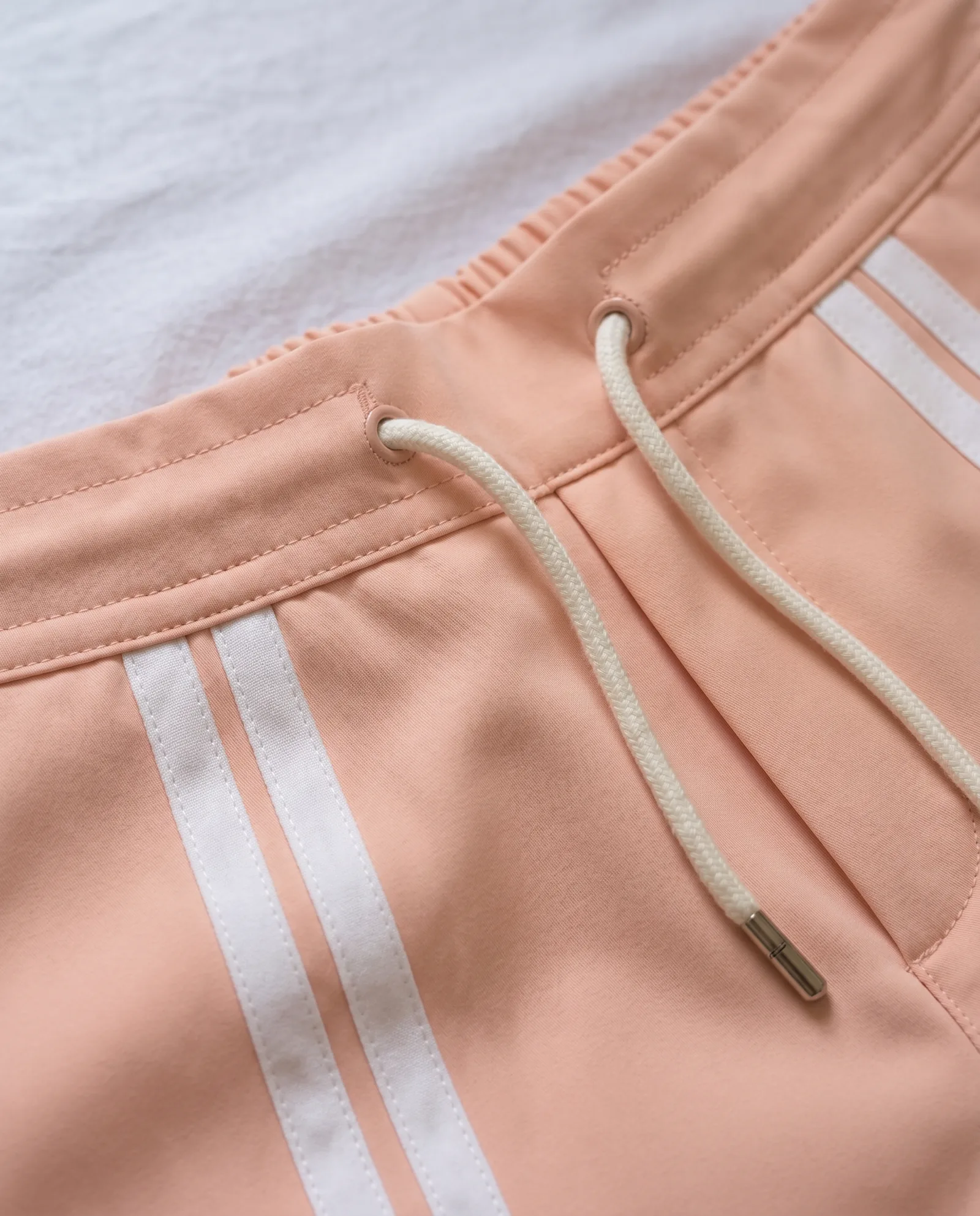 Detalle de Pantalon Amore de YACADI.