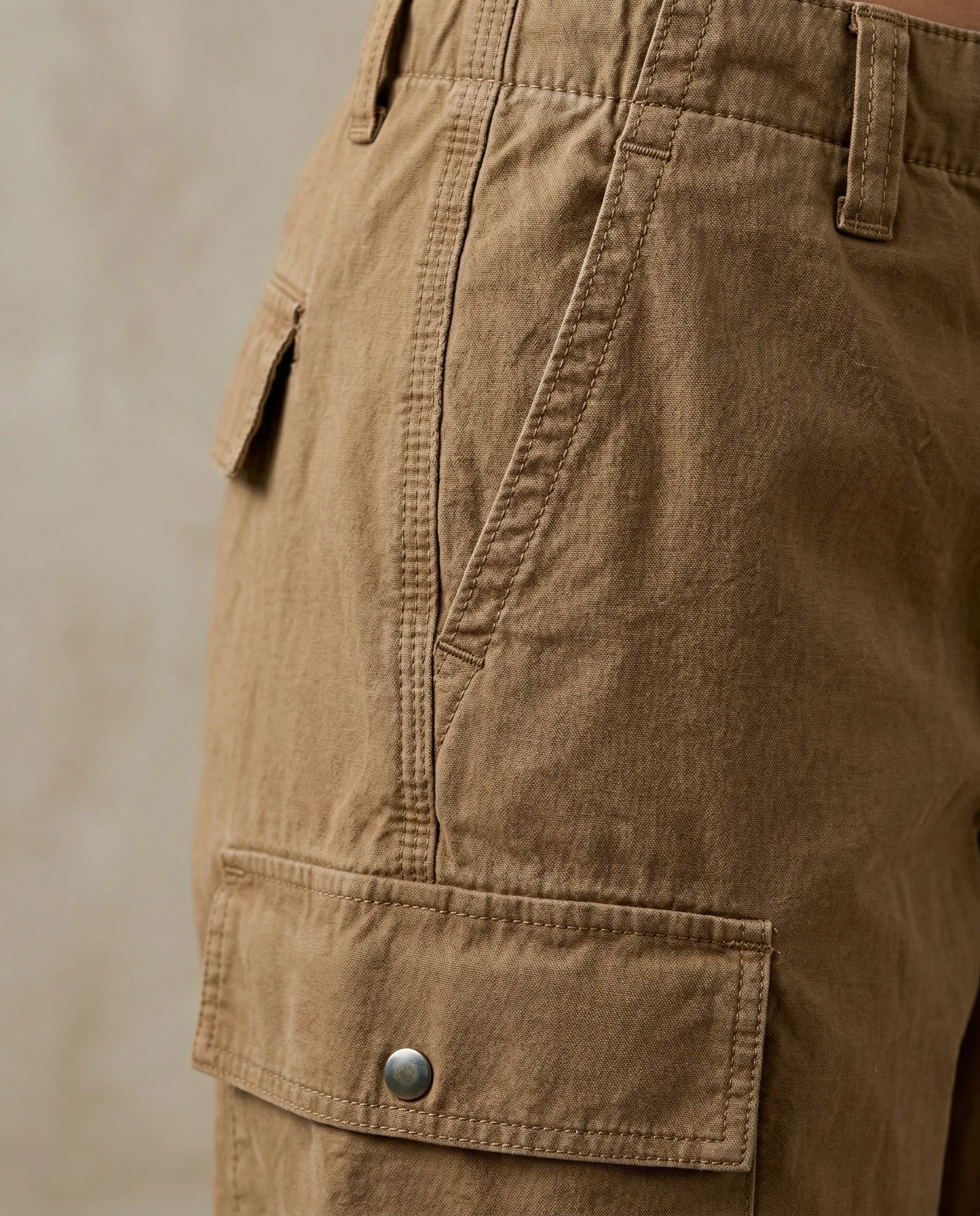 Detalle de Pantalon Barrel de YACADI.