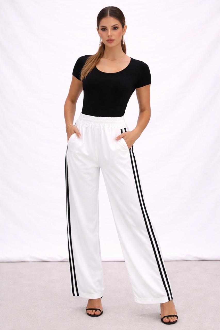 Vista adicional de Pantalon Satin Rayas de YACADI.